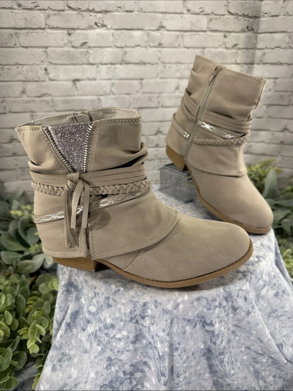 JELLY POP Kids “Harmony” Taupe Western Strappy Zip Boot Girls 4M 🤎 NWOT